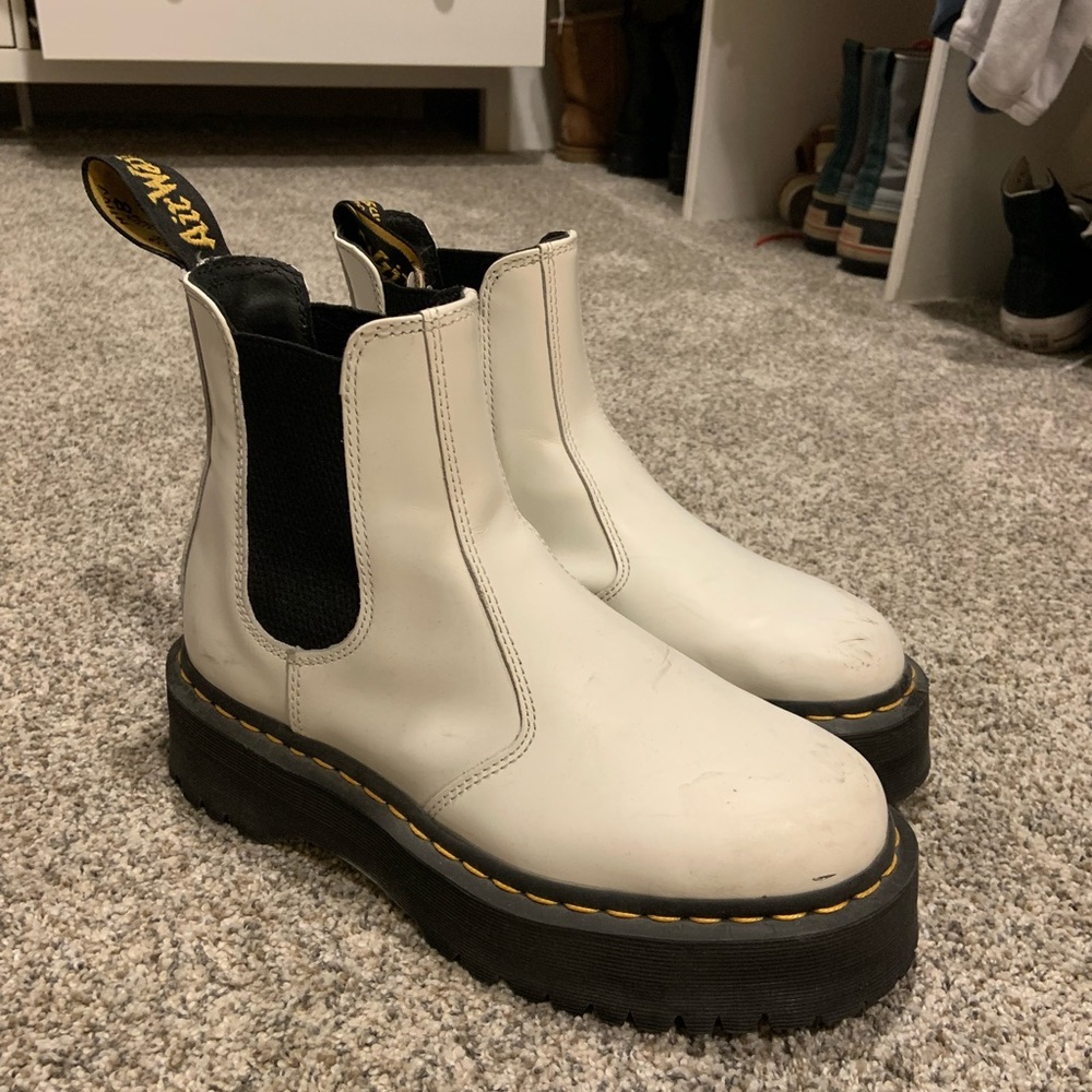 Dr Marten Platform Chelsea boot